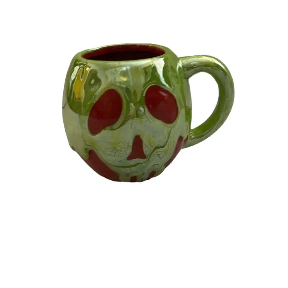 Disney Villians Evil Queen snow white Apple Poison Iridescent mug Halloween